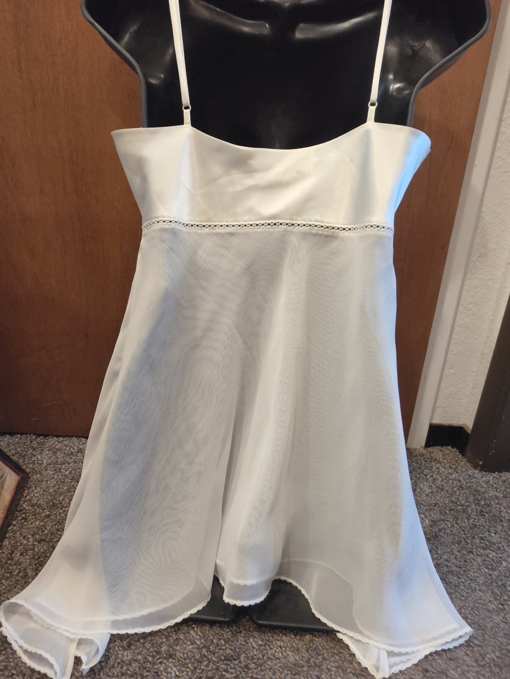 Victoria's Secret White Sheer & Satin Bridal Chemise SzM - Picture 6 of 7